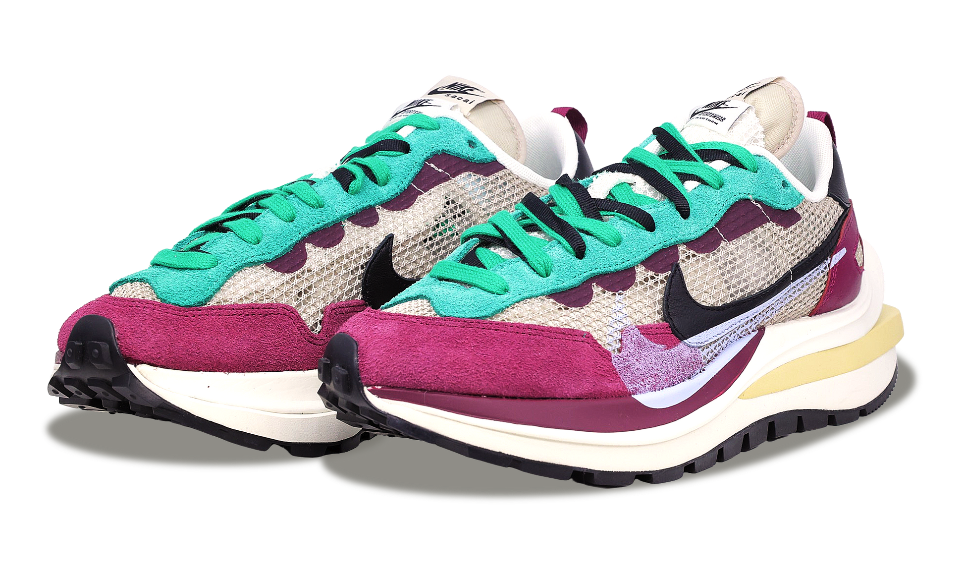 Nike Vaporwaffle x Sacai Villain Red Neptune Green (DD3035-200